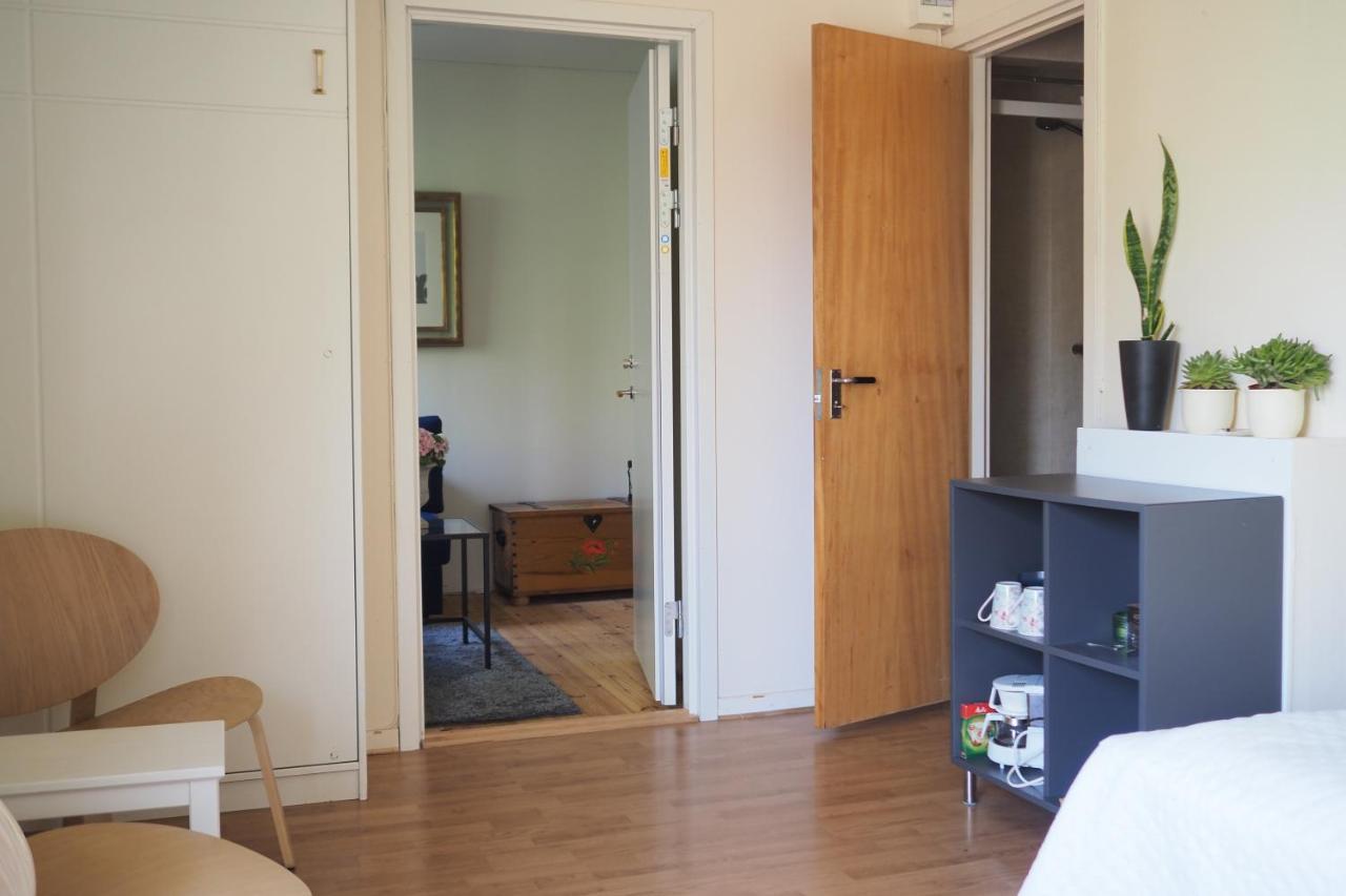 Brukshotellet Oeland - Vandrarhem Degerhamn Exterior foto